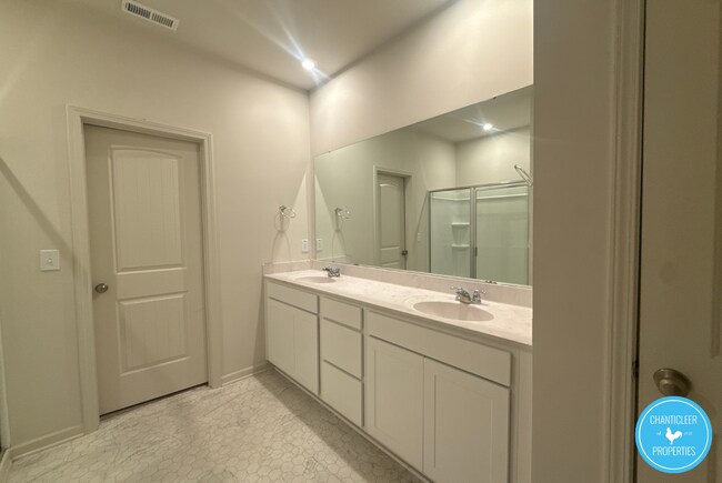 Building Photo - 95 Suhani Ln