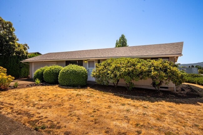 Building Photo - Fern Court Duplex
