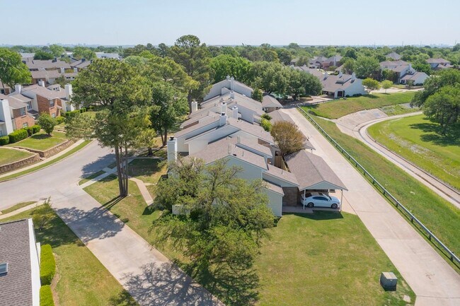 Building Photo - 846 Creekside Dr
