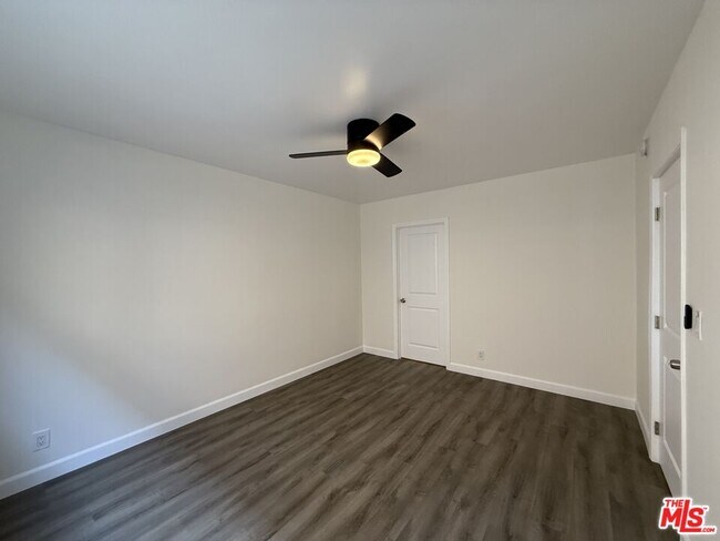 Building Photo - 11543 Venice Blvd.