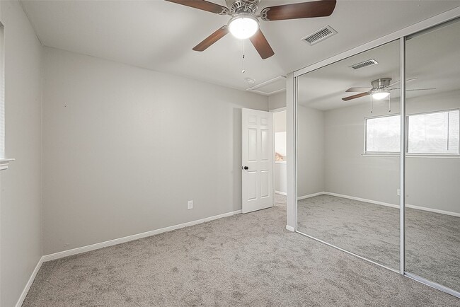 Building Photo - 1614 Talbrook Dr