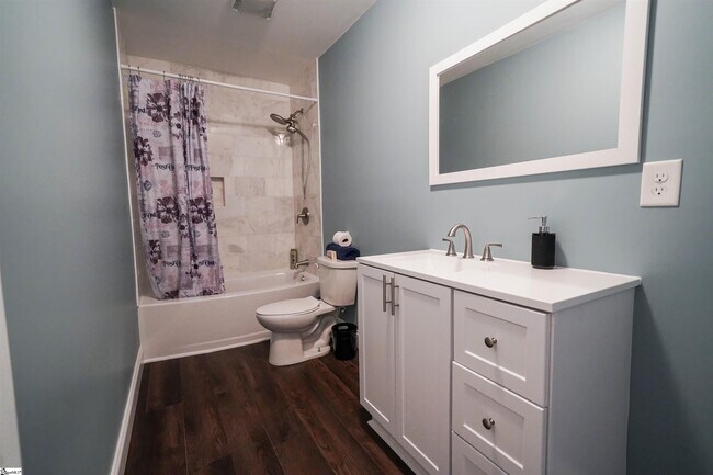 Building Photo - 458 Jewelwood Dr