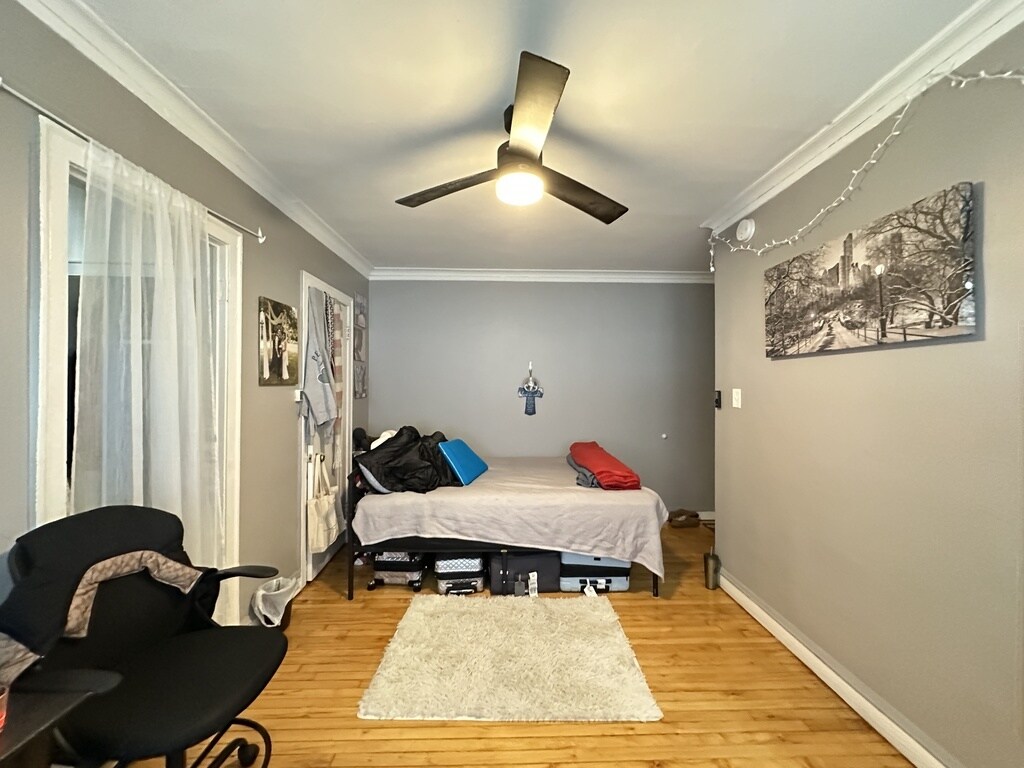 Building Photo - 5451 N Kenmore Ave