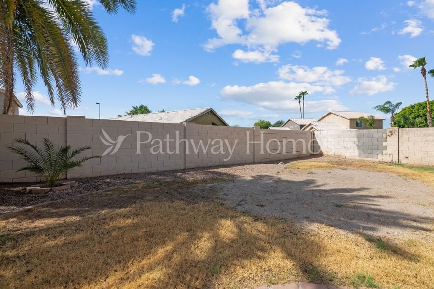 Building Photo - 7419 E Nido Ave