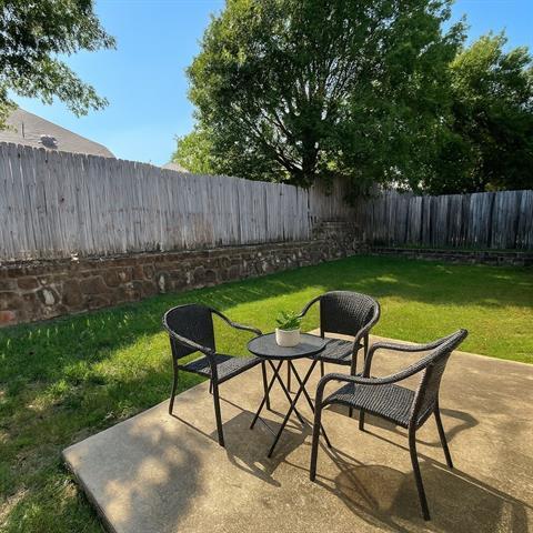 Building Photo - 12935 Balez Dr