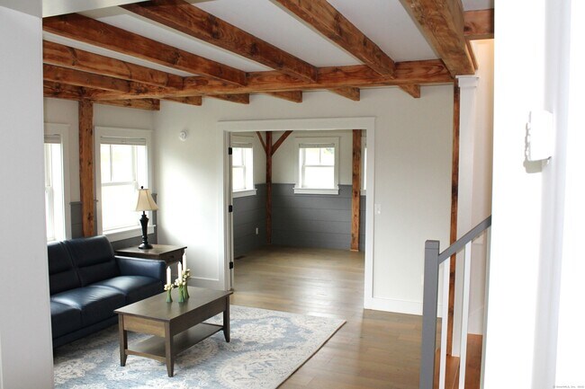 Building Photo - 50 Mumford Cove Rd