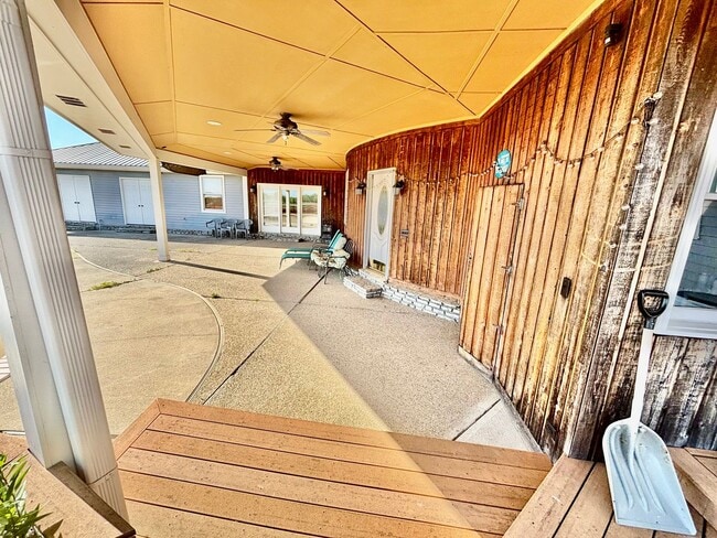 Building Photo - Escape to Luxury: Your Private Oasis on a ...
