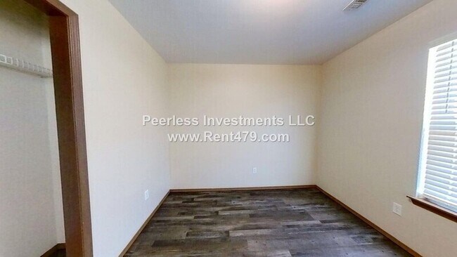 Building Photo - 1043-B Vale St