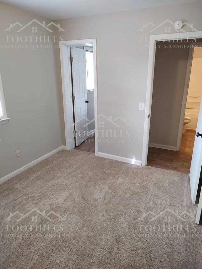 Building Photo - 3-Bedroom Rental Near Anderson University