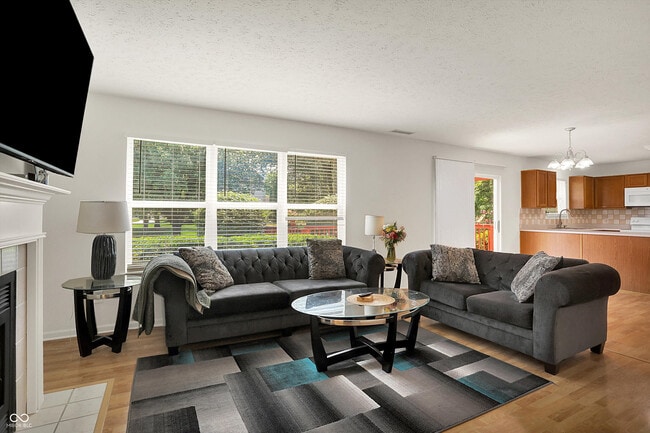 Building Photo - 5761 Cantigny Way S