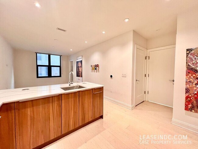 Building Photo - 1427 Rhode Island Ave NW