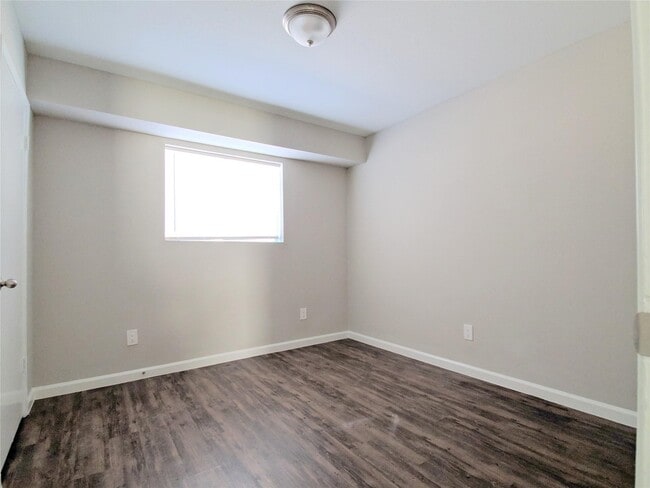 Building Photo - 1960 Upland Dr