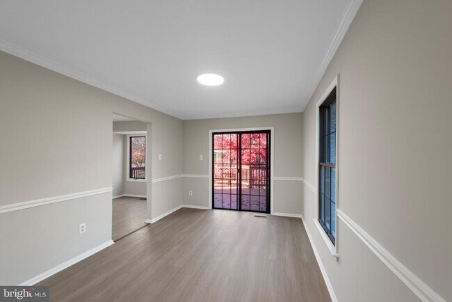 Building Photo - 20 Rhodes Pl