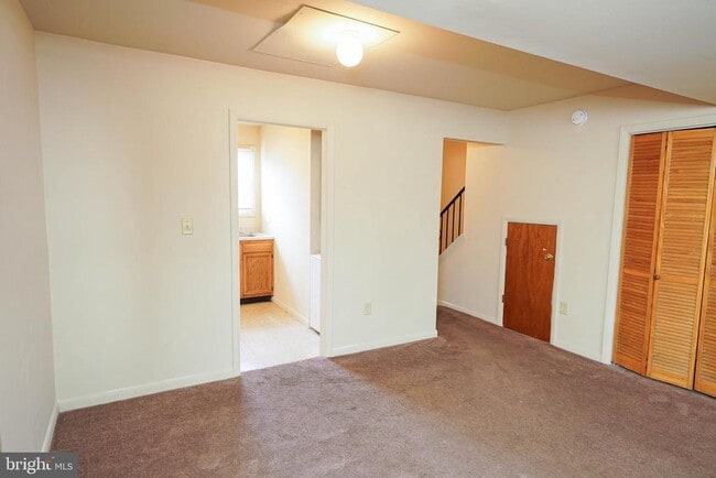 Building Photo - 738 Hemlock St
