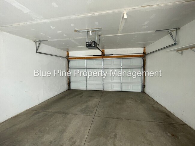 Building Photo - 217 Georgetown Dr