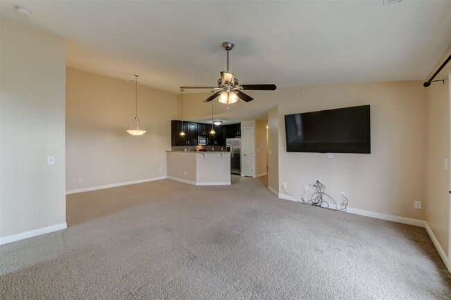 Building Photo - 613 Ivy Ridge Dr