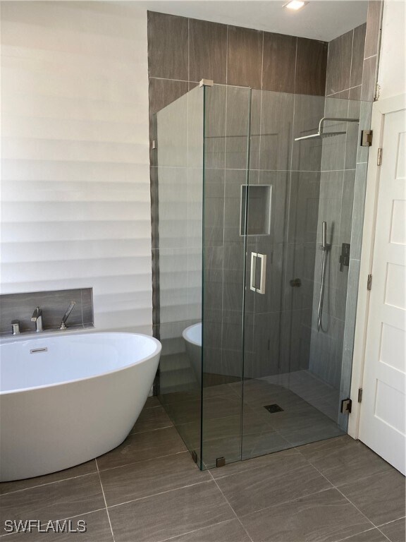 Building Photo - 5717 Lago Villaggio Way