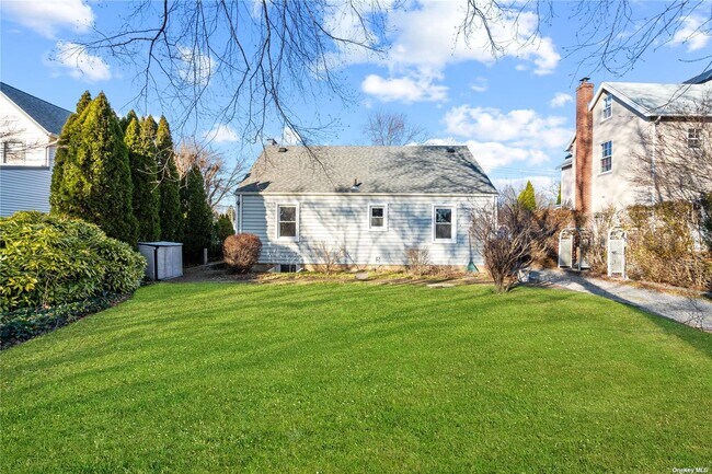 Building Photo - 31 Woolsey Ave
