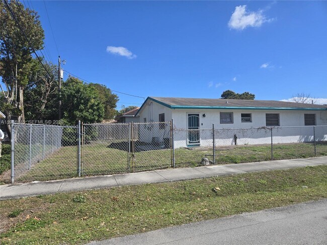 Building Photo - 2891 NW 14th St