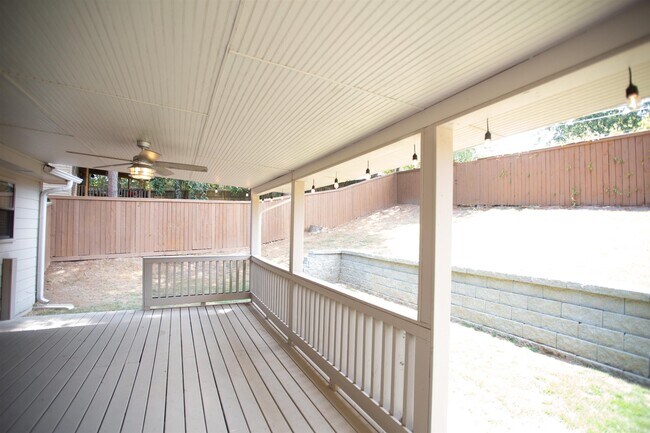 Building Photo - 8 Turtle Creek Ct