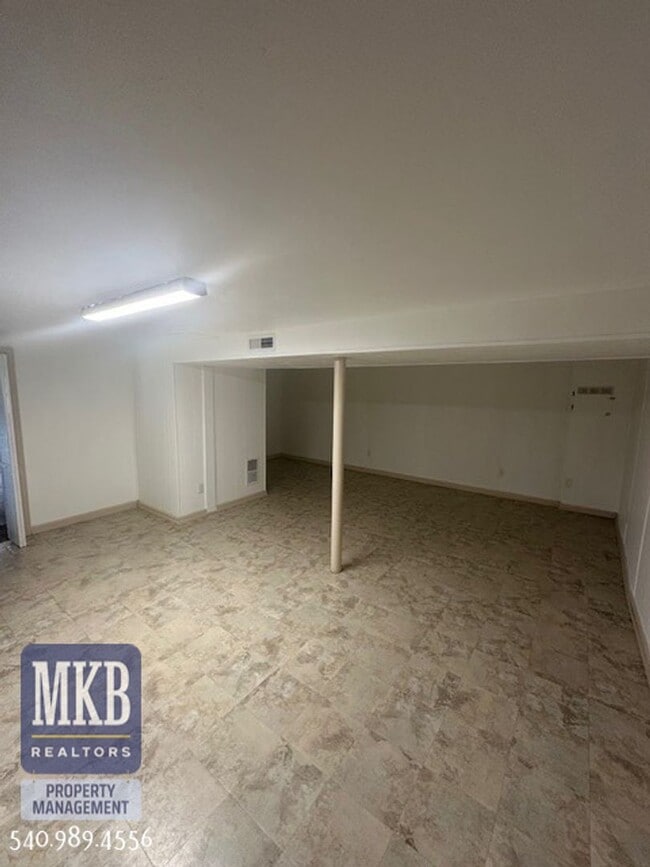 Building Photo - 3 Bedroom in Vinton