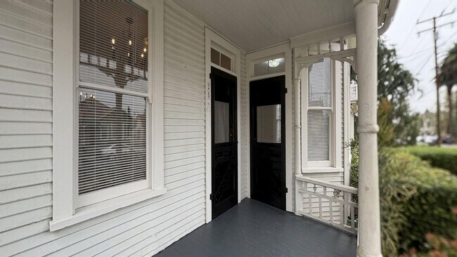 Building Photo - 256 Nordina St