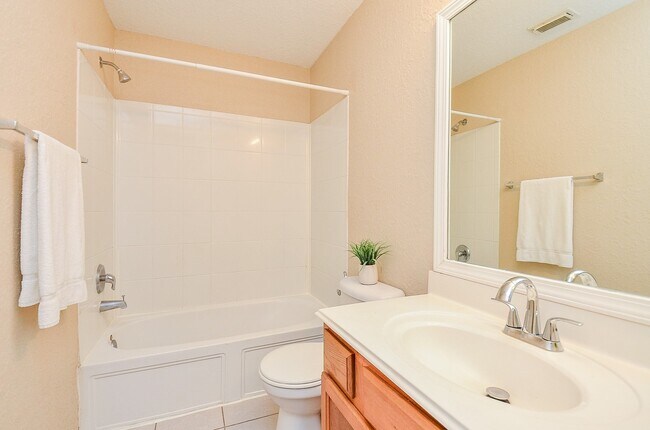 Building Photo - 6419 Bennington Springs Dr