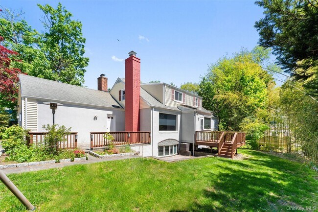 Building Photo - 128 Moorland Dr