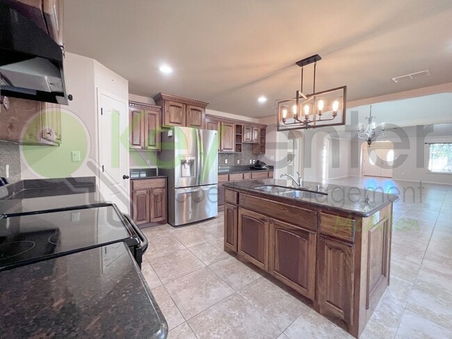 Building Photo - Beautiful 3b /2 bath home in Edinburg