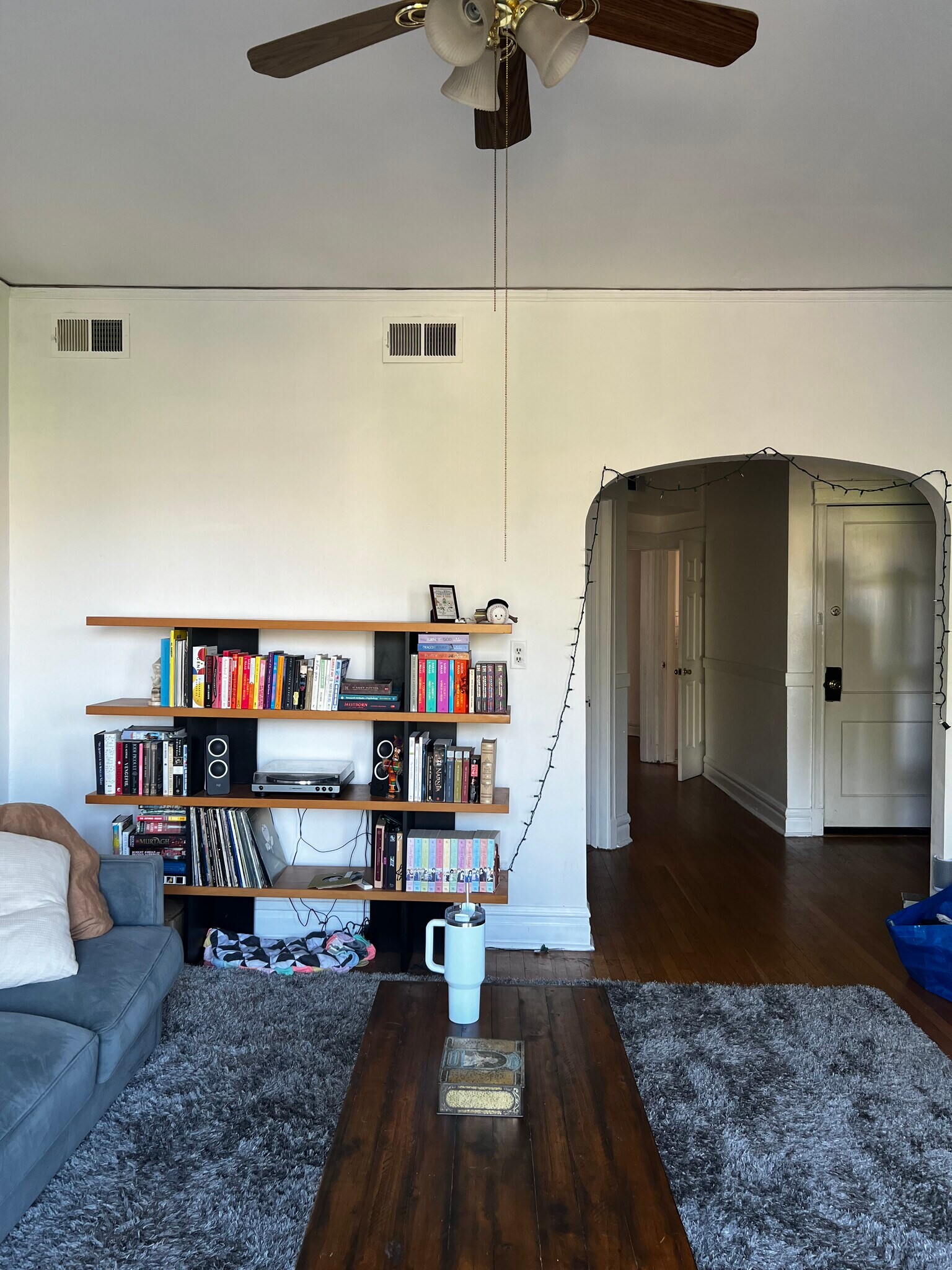 living room - 3704 N Magnolia Ave