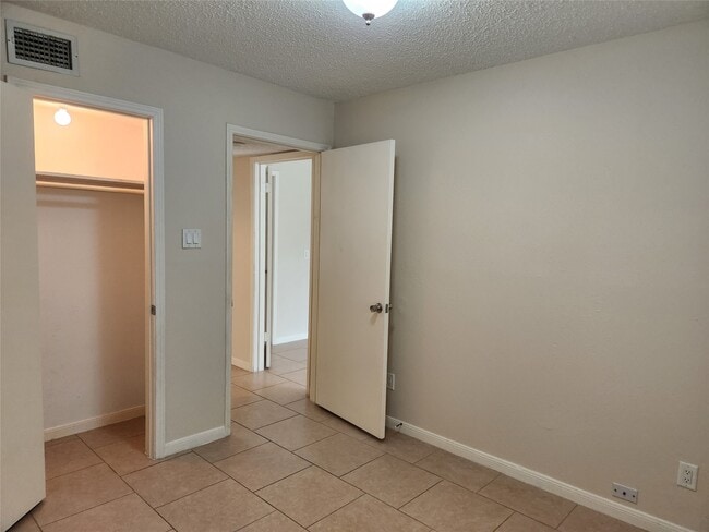 Building Photo - 2750 Holly Hall St