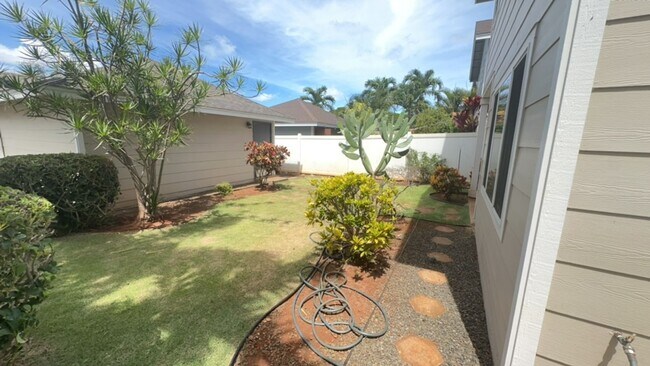 Building Photo - Wonderful 3 BD / 2.5 BA Home In Ewa Beach!!!