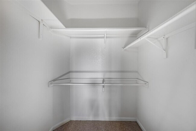 Building Photo - 2518 Allred Dr