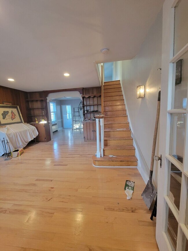 Building Photo - Stunning 4-Bedroom Townhome with Finished ...