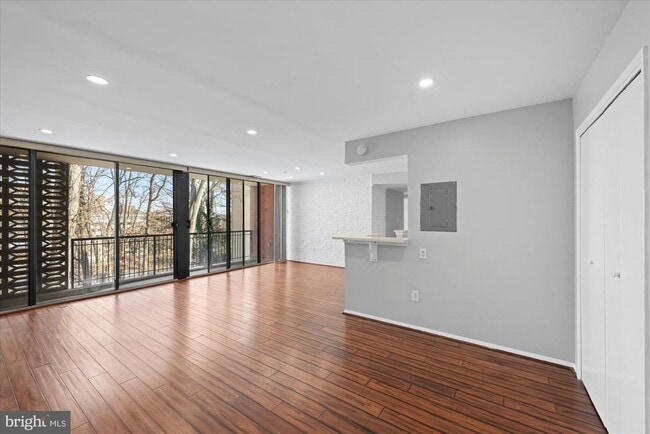 Building Photo - 4 S Van Dorn St