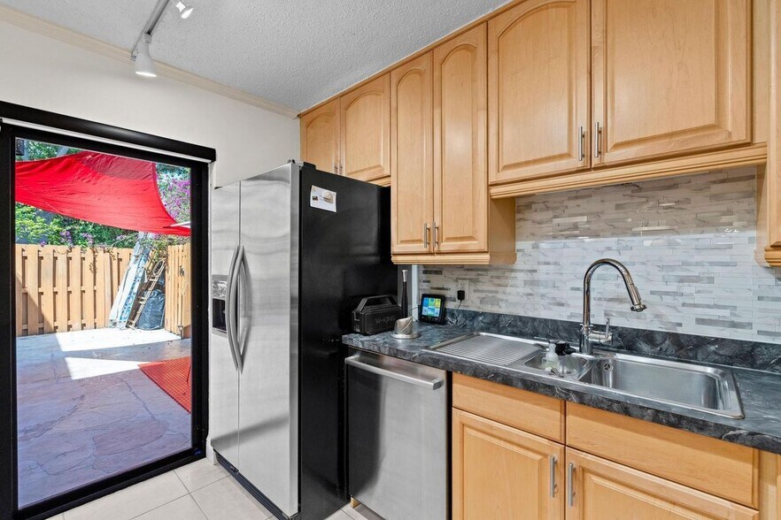 Building Photo - 1720 Forest Lakes Cir
