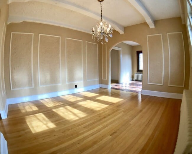 Building Photo - 4213 N Stowell Ave