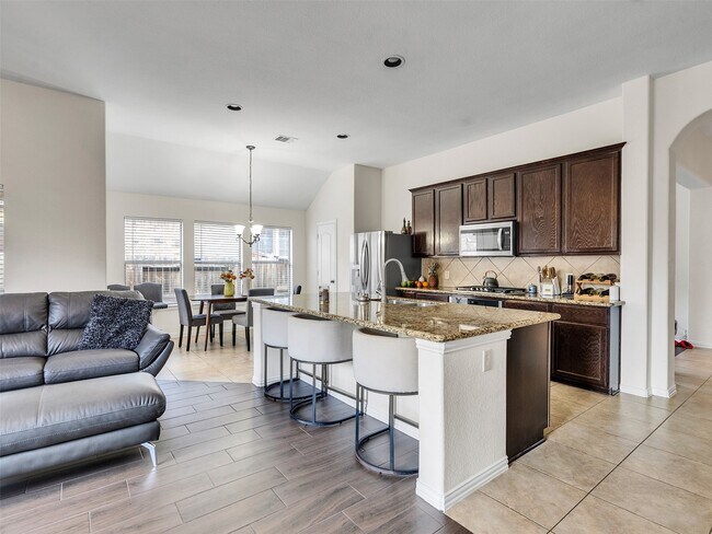 Building Photo - 24514 Bella Florence Dr