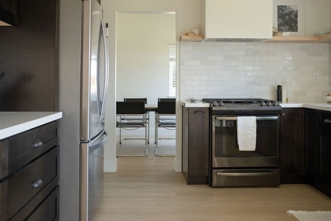 Building Photo - Gorgeous 3 Bedroom 3 Bathroom Corona Home ...