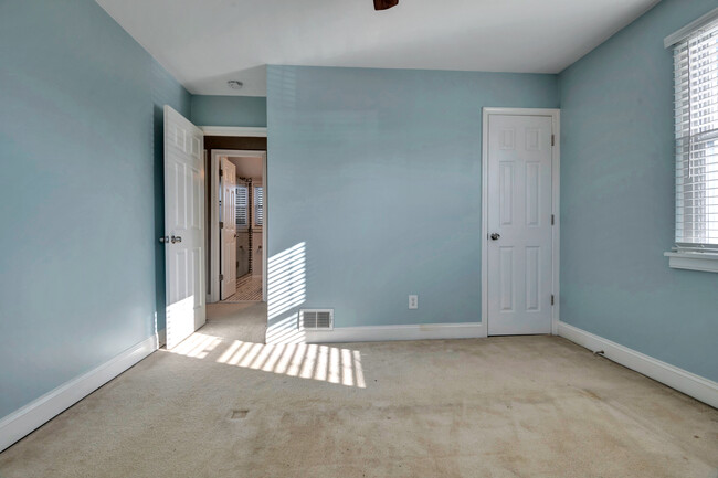 Building Photo - Charming 2 Bedroom Home in Washington DC Ã...