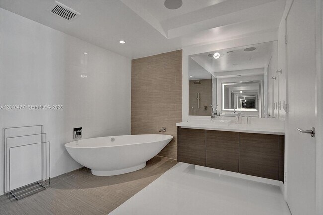 Building Photo - 330 Sunny Isles Blvd