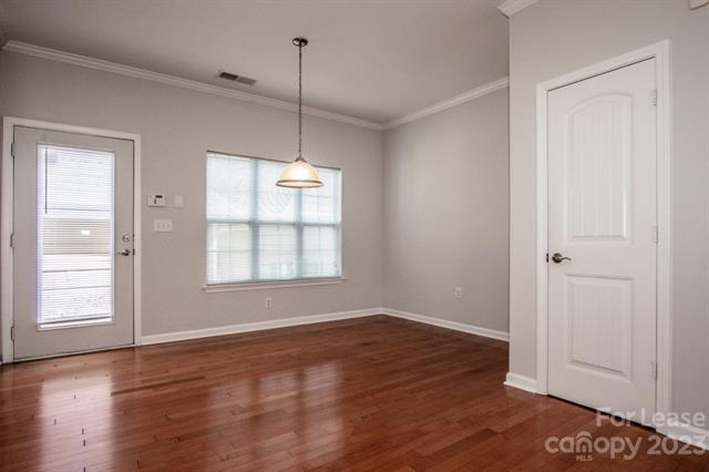 Building Photo - 1031 Central Park Cir