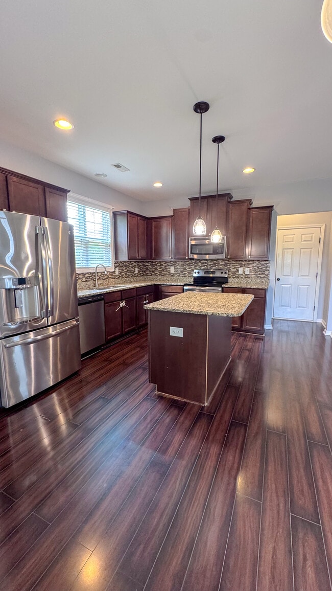 Building Photo - 429 Bald Cypress Ln