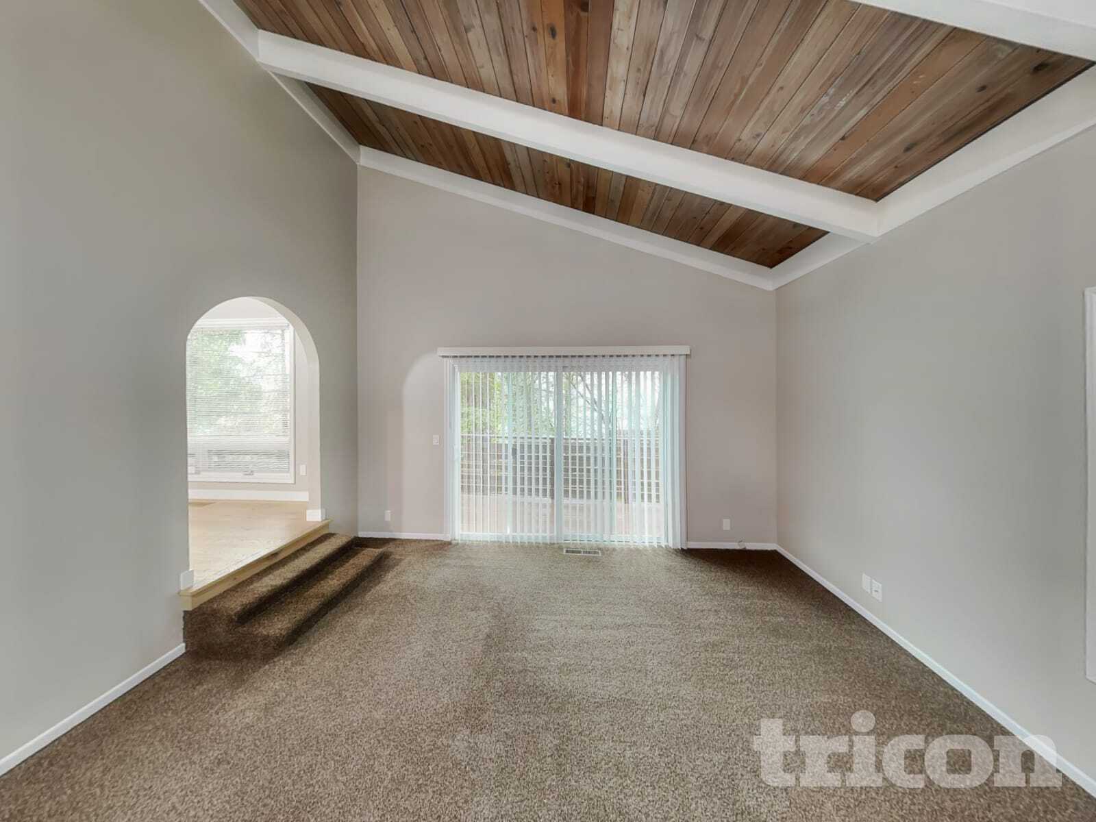 Building Photo - 1581 SW Woodland Terrace