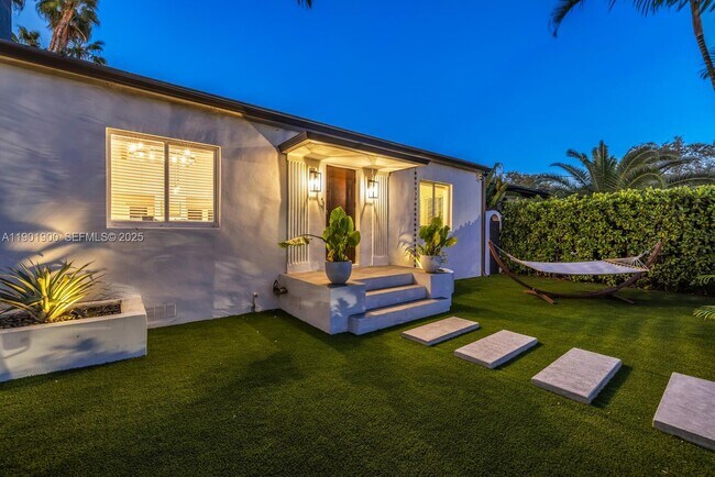 Building Photo - 901 NW 7th Street Rd