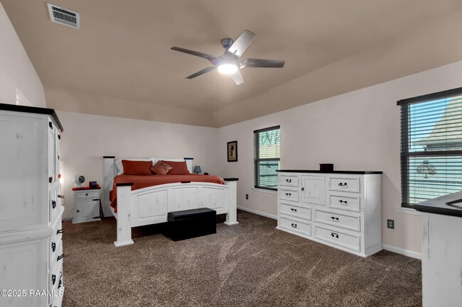 Building Photo - 101 Chestnut Oak Dr