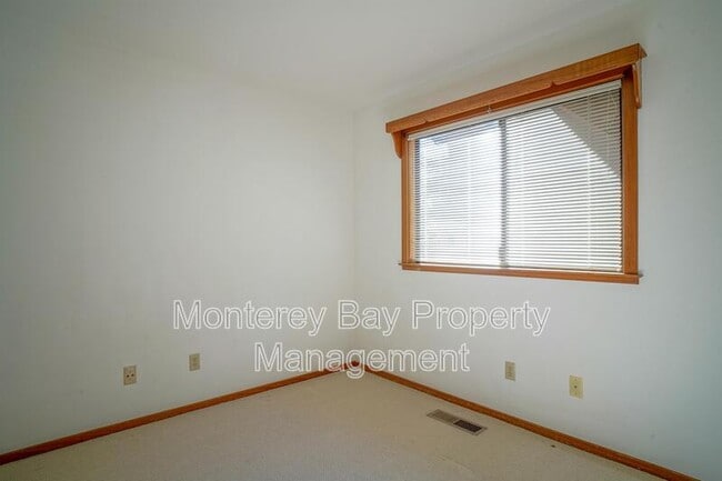 Building Photo - 1510 Monterey Salinas Hwy
