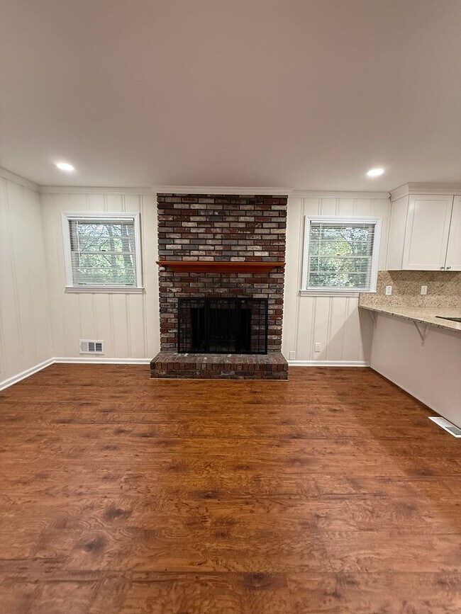 Building Photo - 3085 Stantondale Dr