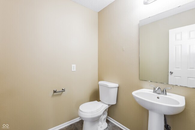 Building Photo - 12261 Maize Dr