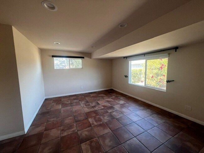 Building Photo - 1701 Calzada Ave